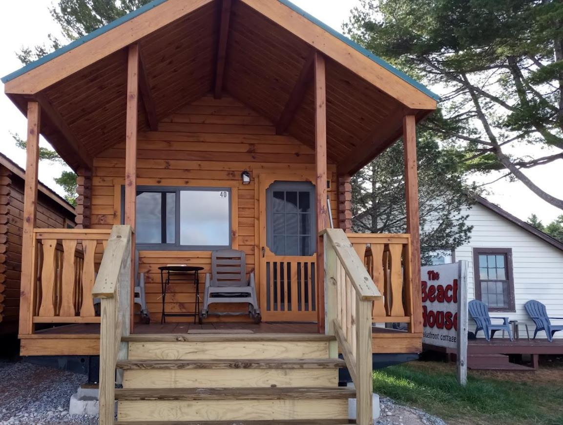 Beach House Lakeside Cottages Mackinaw City Exterior photo