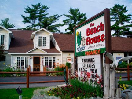 Beach House Lakeside Cottages Mackinaw City Exterior photo